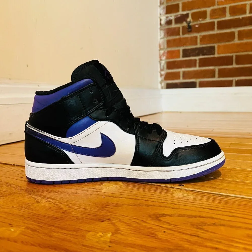 Air Jordan 1 Mid Purple Iris VNDS Sz 8.5 554724-095